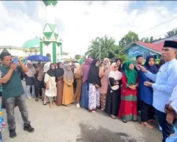 Pasar Murah Disambut Antusias Masyarakat Pulau Punjung, Sekda Medison Turun Menyapa Warga
