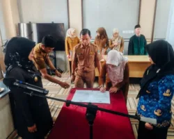 Wabup Leli Arni Lantik Pejabat Administrator, Pengawas dan Kepala UPT Puskesmas