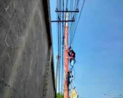 Jaga Kualitas Layanan Telekomunikasi, PLN Icon Plus Lakukan Pemeliharaan Jaringan Fiber Optic di Jalur Batung Taba Nan XX