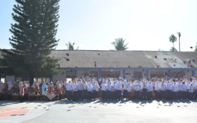 Air Mata dan Doa Iringi Pelepasan 342 Siswa Kelas IX SMPN 18 Padang Menuju Masa Depan