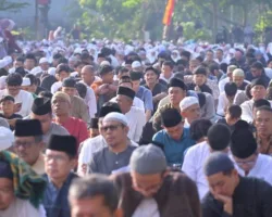 1.791 Hewan Kurban Warnai Idul Adha di Payakumbuh, Ribuan Jamaah Padati Balai Kota