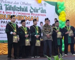 Wisuda Tahfiz Ponpes Darul Hikmah: 15 Santri Berhasil Rampungkan Hafalan 30 Juz Al-Qur’an