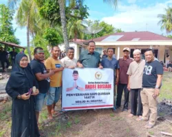 Instruksi Prabowo Terwujud, Sapi Kurban Andre Rosiade Diserahkan Syahrul Ridha untuk Jemaah Masjid Al Hidayah