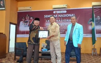Seminar Nasional LKMM Hari Kedua: Dua Pakar Bedah Kepemimpinan Digital dan Kekuatan Komunikasi di Universitas Ekasakti