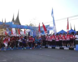 Ribuan Pelari Meriahkan Bhayangkara Run 2026 di Padang Panjang