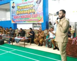 Wali Kota Fadly Amran Resmi Tutup Turnamen Bulutangkis Anak Nagari Cup I 2026