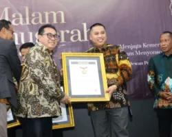 Wako Hendri Arnis Raih Anugerah Sahabat Pers Indonesia dari SMSI Wujud Kepemimpinan yang Dekat dengan Pers dan Masyarakat