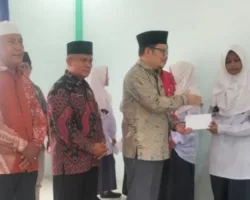 110 Anak Yatim dan Disabilitas se Pasaman Barat, Terima Santunan