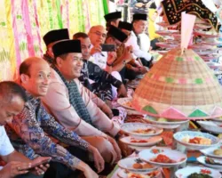 Makan Bajamba Meriahkan Hari Jadi Kota Pariaman Ke-24