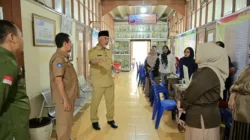 Tinjau Pelaksanaan SPMB di SMAN 1 Bukittinggi, Gubernur Pastikan Seleksi Berjalan Transparan, Objektif, dan Bebas Intervensi