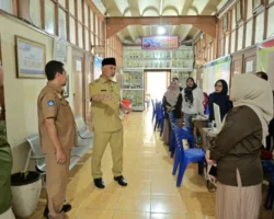 Tinjau Pelaksanaan SPMB di SMAN 1 Bukittinggi, Gubernur Pastikan Seleksi Berjalan Transparan, Objektif, dan Bebas Intervensi