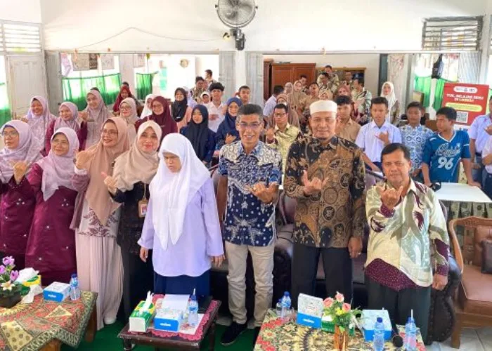 OJK Goes to School di SLB Negeri 1 Painan, Perkuat Literasi Keuangan dan Budaya Menabung bagi Pelajar Berkebutuhan Khusus