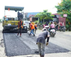 Lama tak Diperbaiki Hingga Menjadi Perhatian Bupati Annisa, Jalan Simpang Koto Agung-Blok C Sitiung I Kini Kembali Mulus