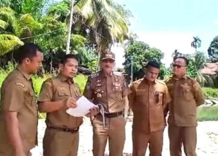 Bupati Hendrajoni Tinjau Penanganan Tebing Batang Lengayang, Minta PUPR Segera Tuntaskan Antisipasi Banjir