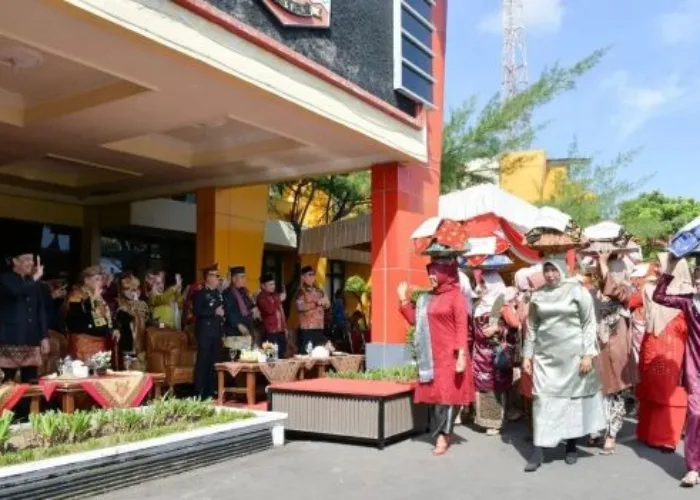 Arak Jamba dan Makan Bajamba di Agam, Tradisi Minangkabau yang Sarat Makna