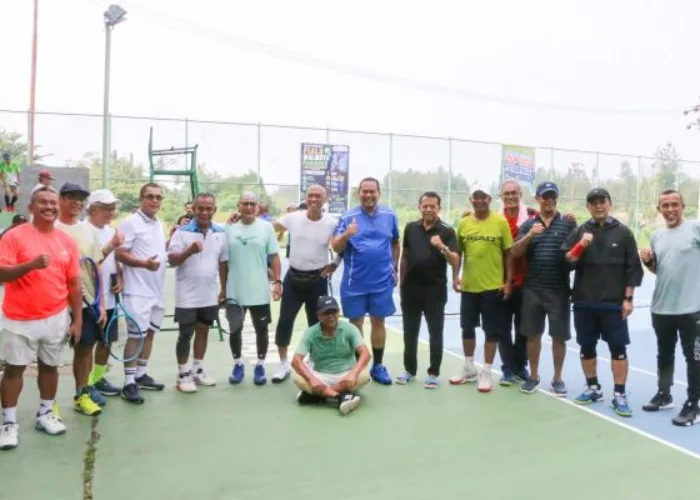 Wako Yota Balad Buka Kejuaraan Tenis Piala Walikota KU 110 Tahun