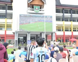 Ribuan Warga Padati Nobar Piala Dunia di Kantor Gubernur, Mahyeldi Pastikan Berlanjut hingga Final