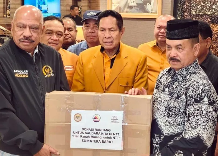 3,6 Ton Rendang Gebu Minang Dikirim Untuk Korban Gempa NTT