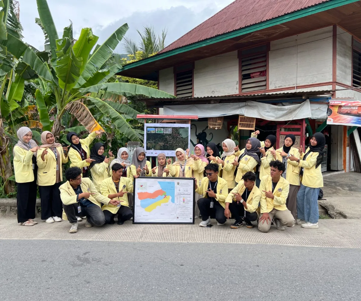 Mahasiswa KKN UNP 2026 Serahkan Peta Jalur Wisata dan Peta Administrasi Nagari Paninggahan untuk Dukung Pariwisata dan Tata Kelola Wilayah