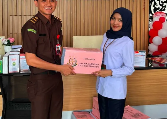 Kejari Padang Limpahkan Perkara Dugaan Korupsi Rika Ardinata dan Riko Febrindo ke Pengadilan