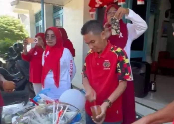 Teh Talua Palinggam Juara Lomba HUT ke-81 RI Antarwartawan