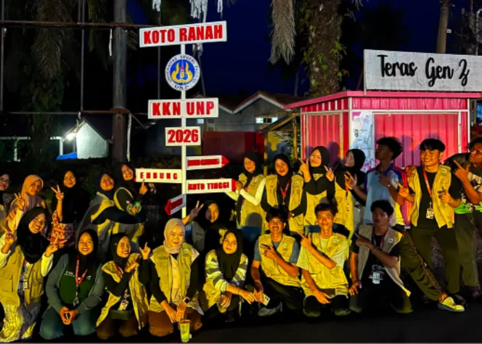 Menata Arah, Menghadirkan Identitas: Inovasi Mahasiswa KKN UNP melalui Petunjuk Arah dan Maskot Pertama Nagari Koto Ranah