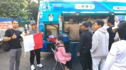Olahraga Sambil Bayar Pajak, Warga Padang Dapat Bendera Merah Putih di Samsat CFD