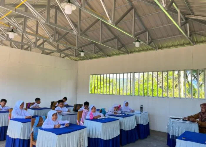 Bangun Sekolah Darurat, JEMARI Sakato dan Pemerintah Nagari Bunga Tanjung Dorong Penerapan Satuan Pendidikan Aman Bencana