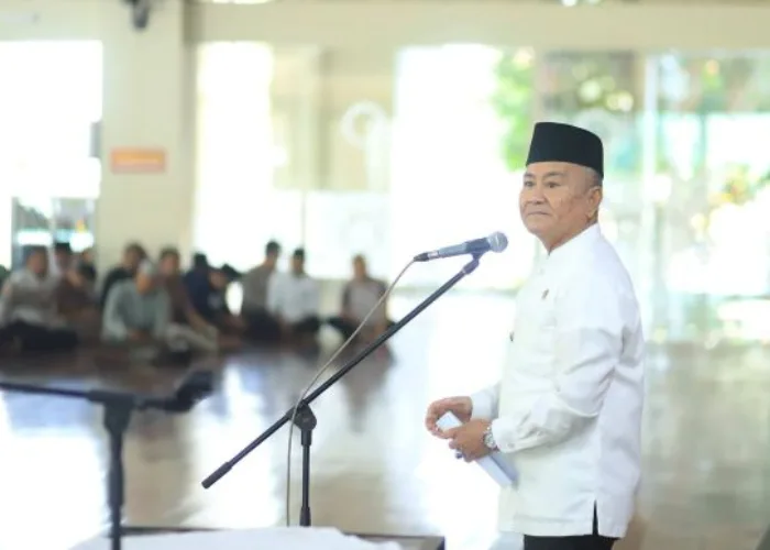 Wawako Solok Hadiri Peringatan Maulid Nabi Muhammad SAW di Masjid Agung Al Muhsinin