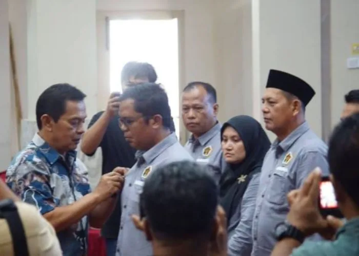 Pengurus PWI Dharmasraya Dilantik, Bupati Annisa Ajak PWI jadi Pelopor Jurnalisme Beretika di Era AI