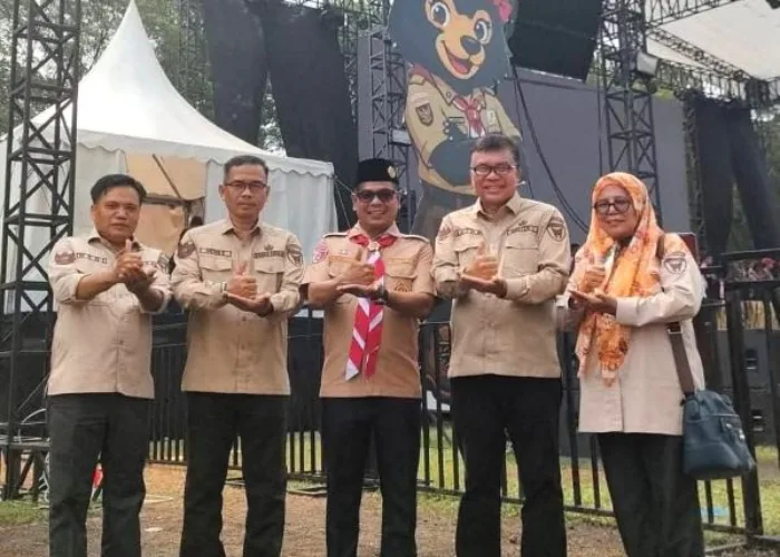 Wabup Risnaldi Kunjungi Kontingen Jambore Nasional Pramuka Pessel di Cibubur