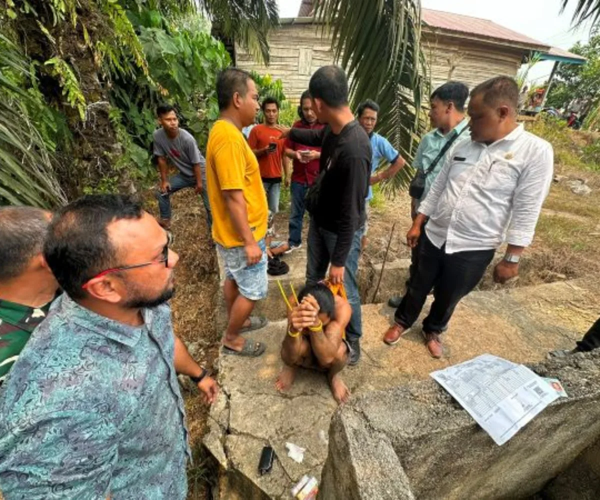 Polres Dharmasraya Tangkap Empat Diduga Pengedar, Barang Bukti  Sabu dan Uang Rp2,95 Juta Disita