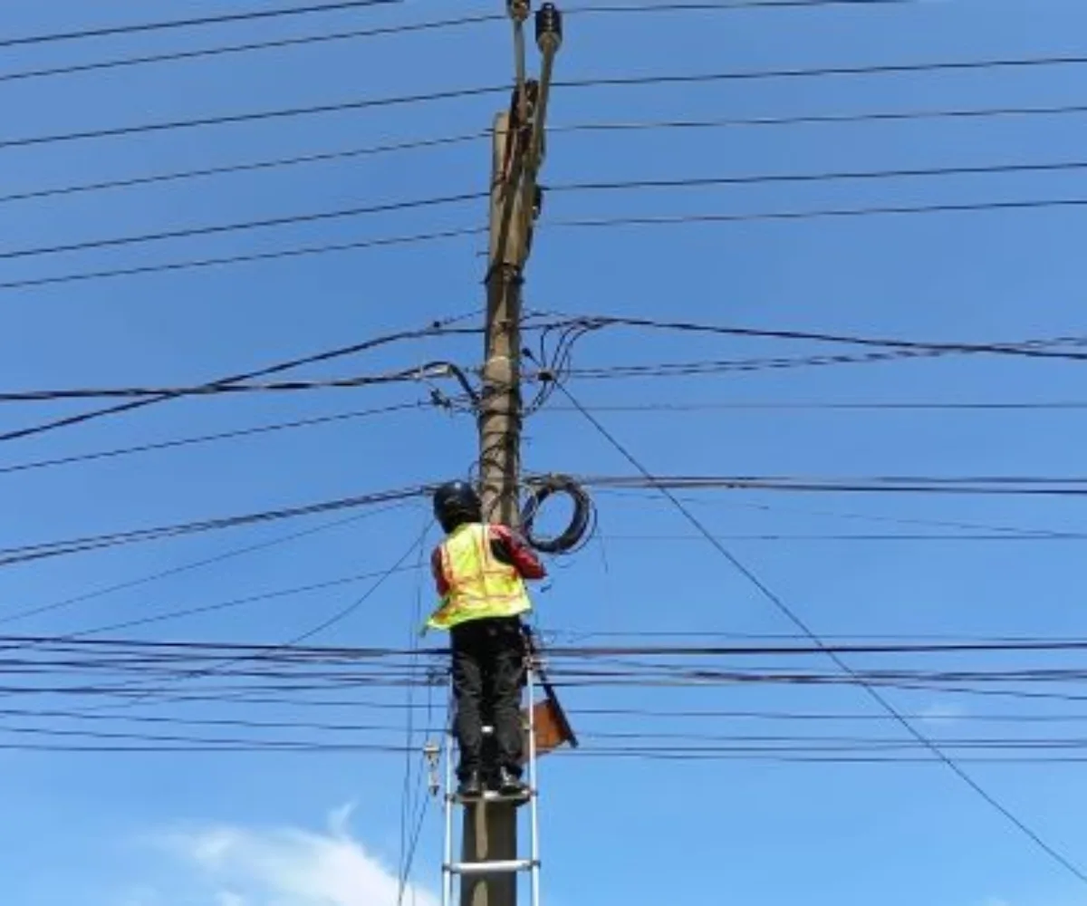 Perkuat Kesiapan Infrastruktur Telekomunikasi, PLN Icon Plus Lakukan Pemeliharaan Jaringan Fiber Optik di Pesisir Selatan