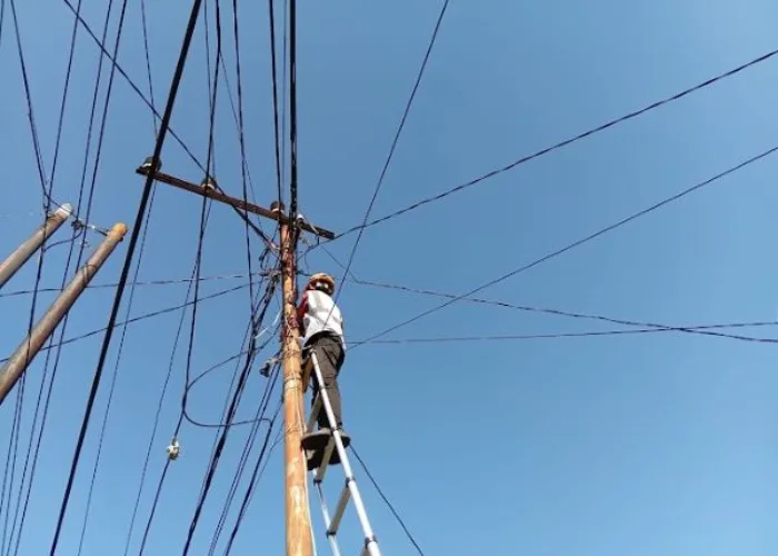 Jaga Keandalan Jaringan Telekomunikasi, PLN Icon Plus Lakukan Pemeliharaan Jaringan Fiber Optik di Pekanbaru