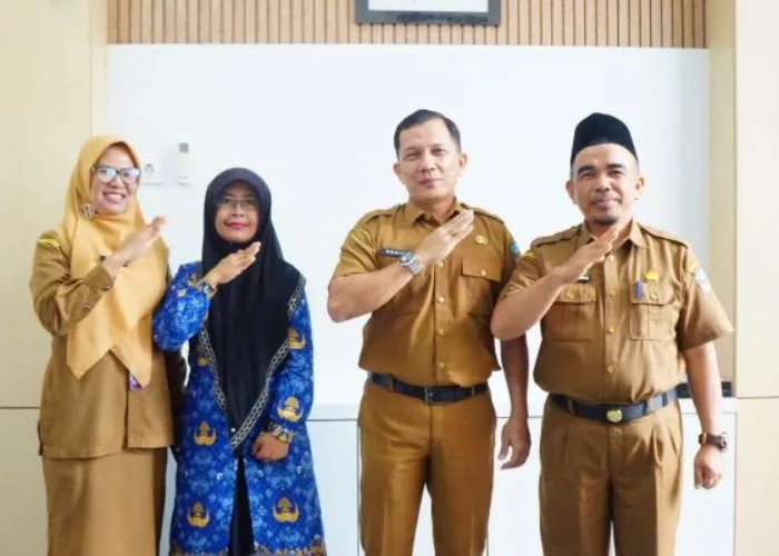 Sekda Medison Lepas Kafilah MTQ KORPRI Sumbar, Hj. Egi Firnawati Siap Harumkan Nama Daerah di Tingkat Nasional