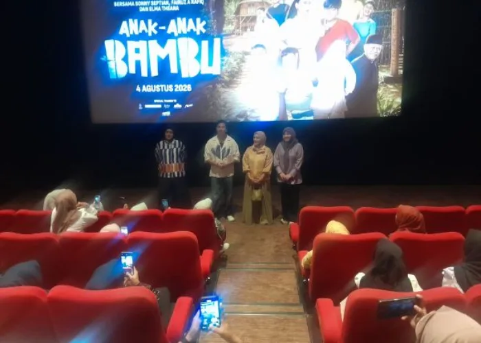 Lisda Hendrajoni Ajak Anak Yatim dan Piatu dari Padang, Pesisir Selatan, dan Padang Panjang Nobar Film “Anak-Anak Bambu”