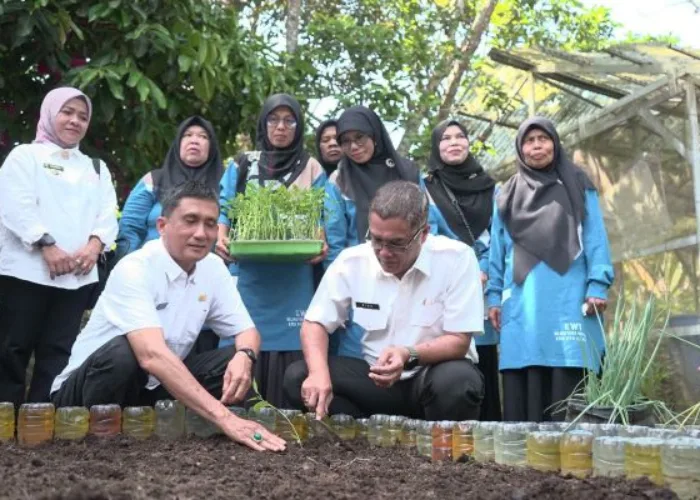 Pemko Payakumbuh Luncurkan GEMPITA BERSAMA, 15 KWT Terima Bantuan Budidaya Pangan