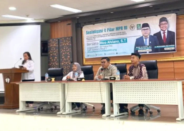 Rico Alviano Sosialisasikan Empat Pilar MPR RI di Kota Padang