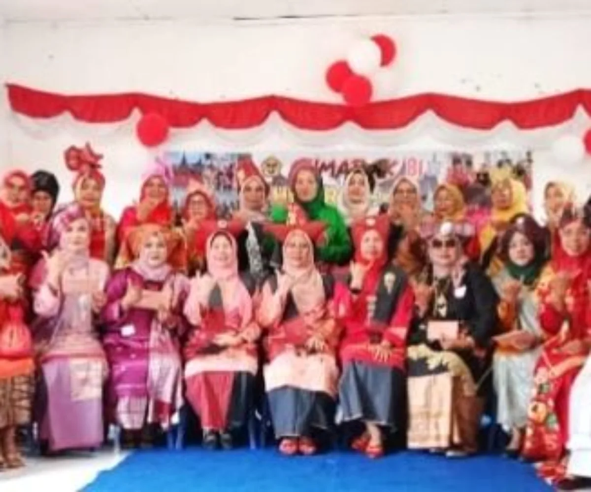 Lestarikan Budaya Minang, Sawahan Timur Gelar Lomba Memasang Tingkuluak Bundo Kanduang