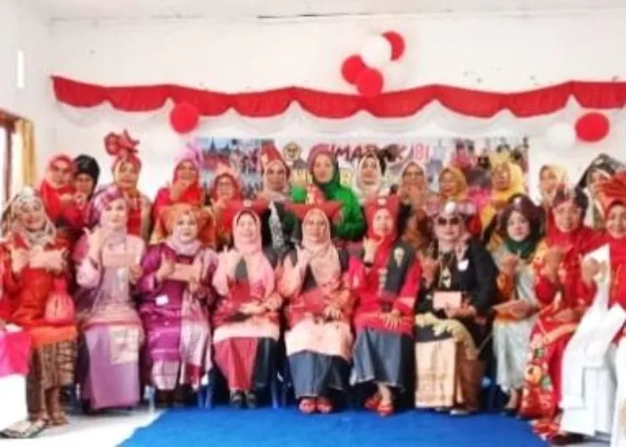 Lestarikan Budaya Minang, Sawahan Timur Gelar Lomba Memasang Tingkuluak Bundo Kanduang