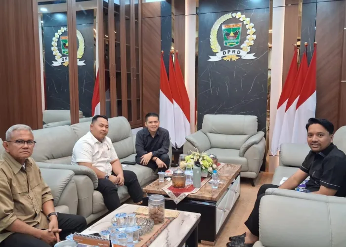 Perubahan Perda Pendidikan Sumbar Jadi Sorotan, Fraksi Golkar Dorong Penguatan Beasiswa dan BOSDA