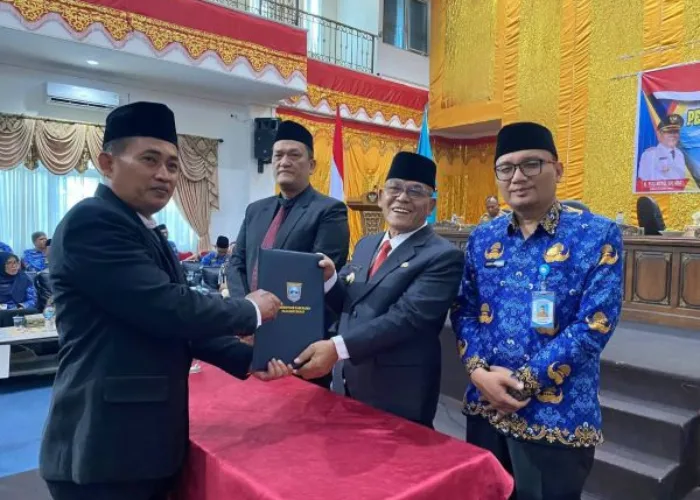 Lantik 15 PPTP, Bupati Yulianto: Jalankan Amanah dengan Integritas, Berorientasi Pelayanan Masyarakat