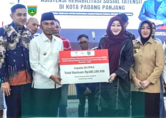 59 Warga Padang Panjang Terima Bantuan ATENSI Kemensos, Ada Kursi Roda hingga Modal Usaha