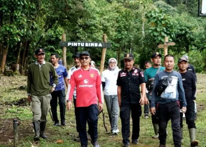 Siapkan Destinasi Event Alam 7K Fun Trail Run, Bupati dan Wabup Solsel Tinjau Jalur Pendakian