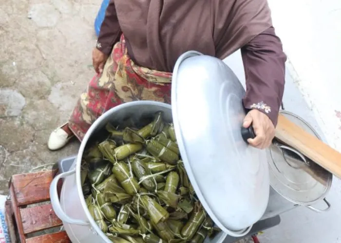 Belajar Bersama Membuat Lamang Tungkek, Lestarikan Warisan Kuliner Khas Talawi