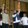 Api Porprov XVI Tiba di Balai Kota Padang, Diarak Keliling Kota