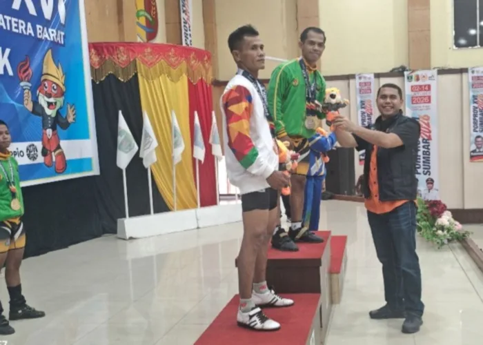 Apendrizal Rebut Emas Angkat Besi Porprov XVI, Dipo: Jangan Cepat Puas