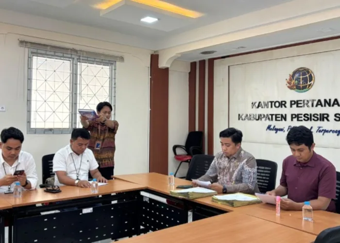 Kantah Pessel Laksanakan Sumpah Pemohon Sertipikat Tanah Hilang