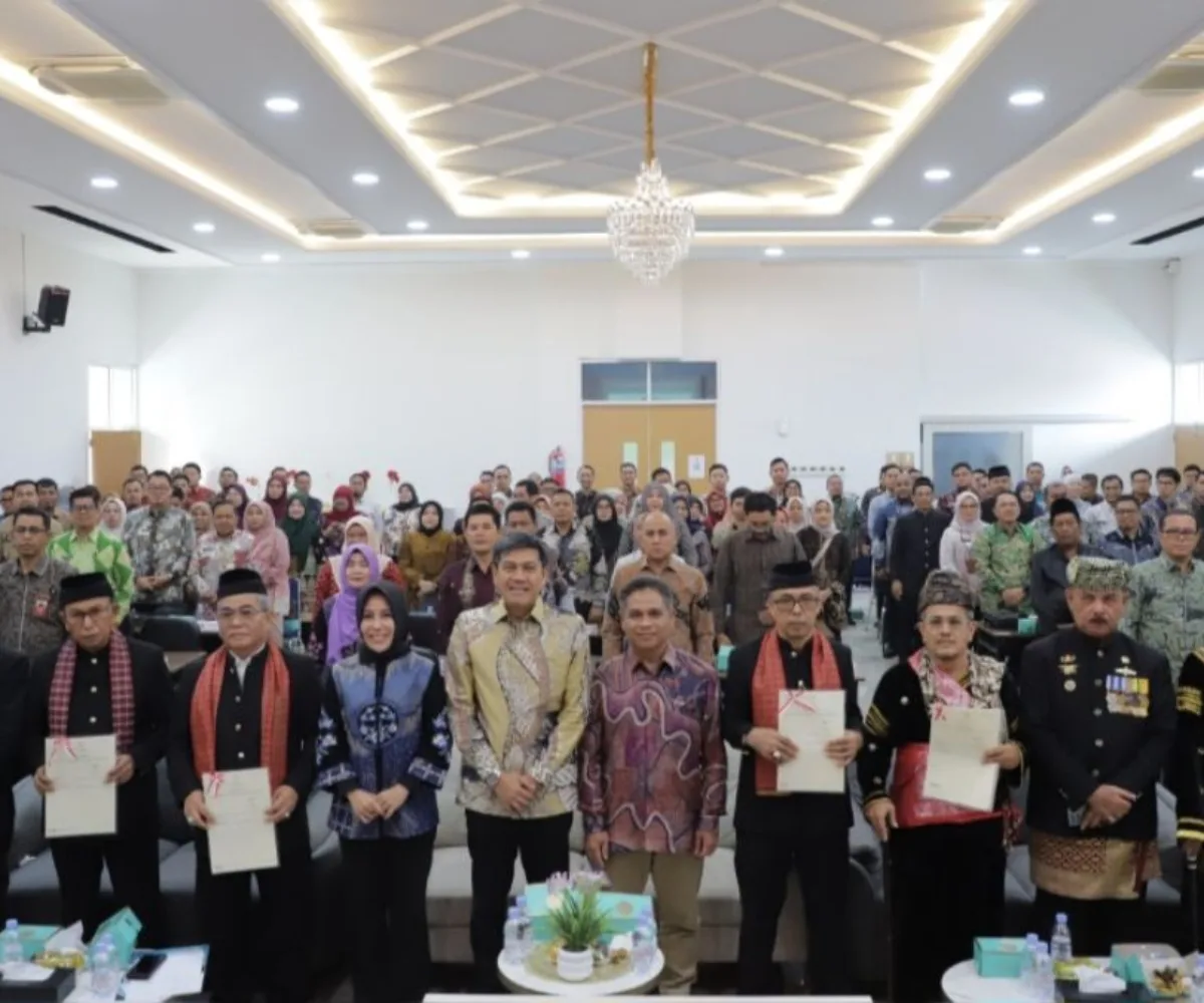 Kanwil BPN Sumbar Serahkan 7 Sertipikat HPL Tanah Ulayat kepada Masyarakat Hukum Adat