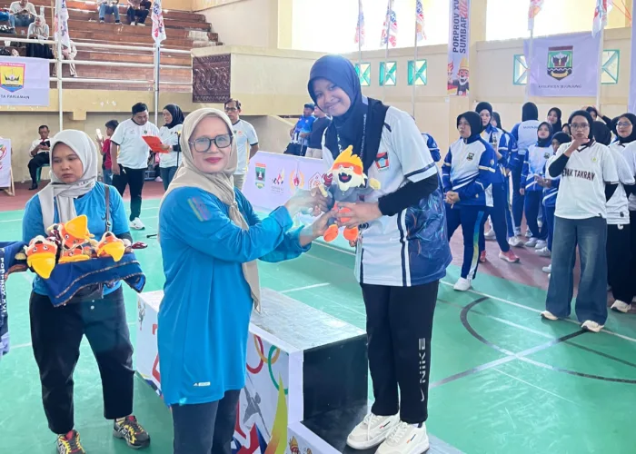 Harumkan Nama Sekolah, Guru dan Murid SMPN 18 Padang Borong Medali di Ajang Porprov XVI Sumbar 2026